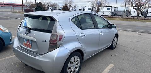 Toyota Prius c 2012