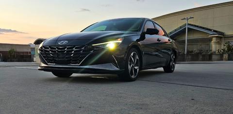 Hyundai Elantra 2022
