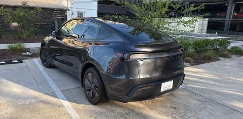 Tesla Model Y 2026