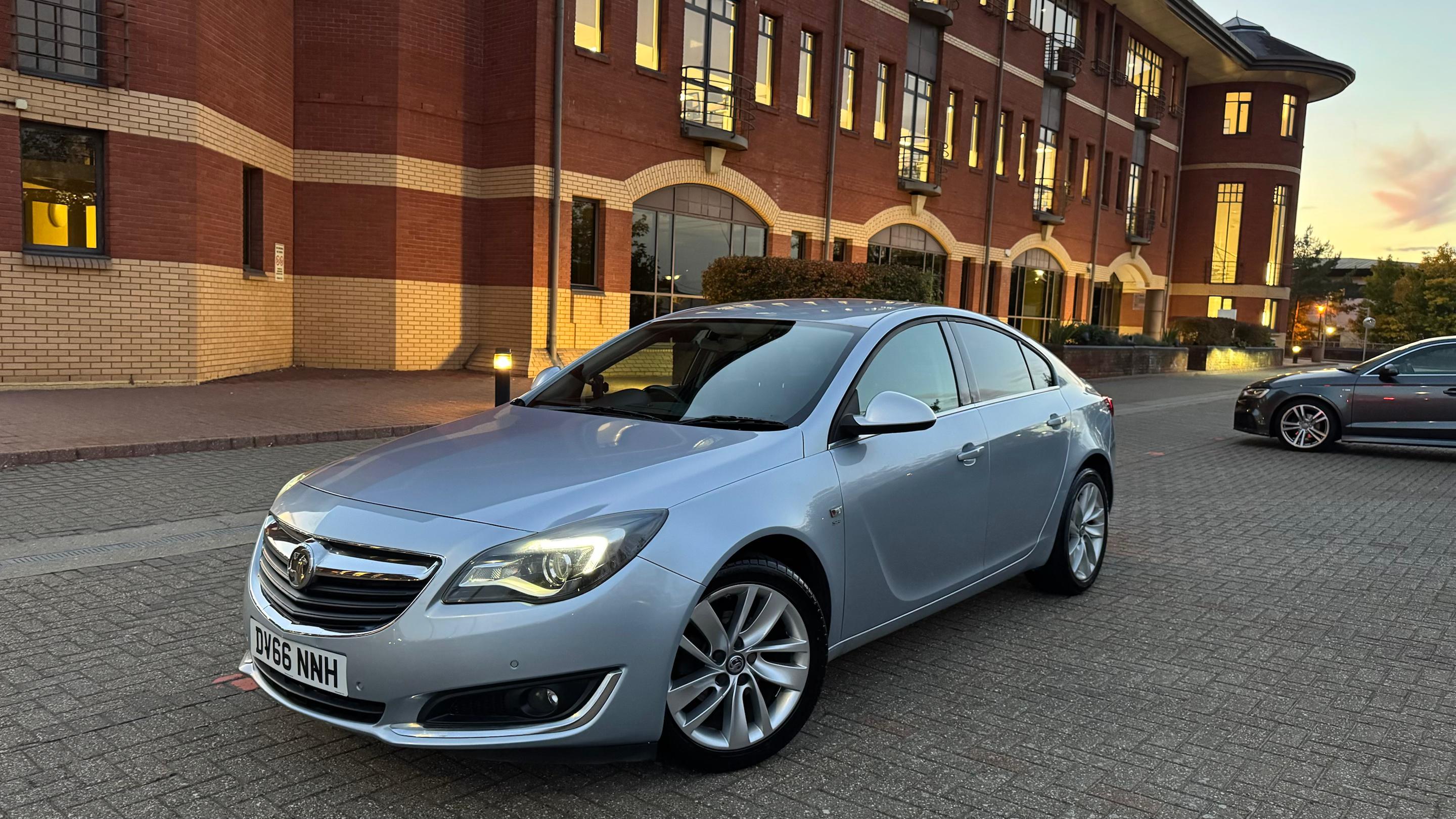 Vauxhall Insignia 2016 à Stevenage