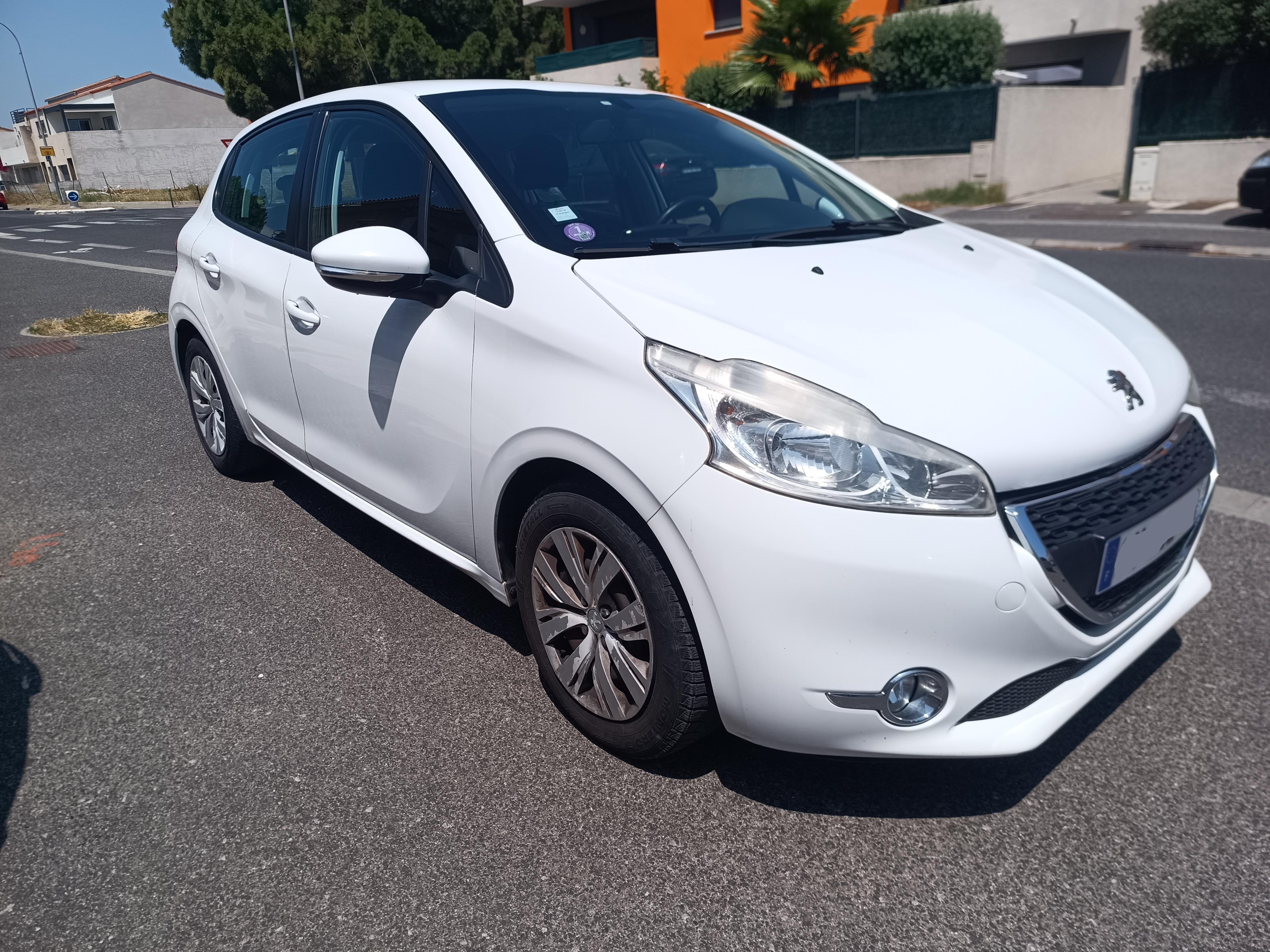 Peugeot 208 2013 à Perpignan