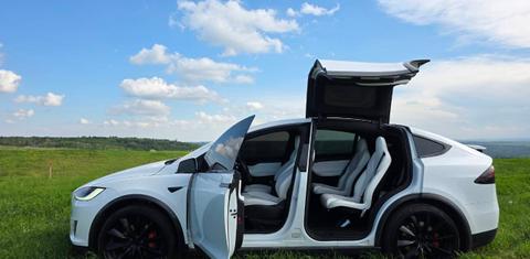 Tesla Model X 2020
