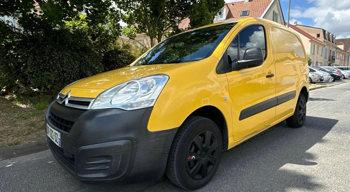 Citroen BERLINGO CABINE APPROFONDIE 2015 à Cergy