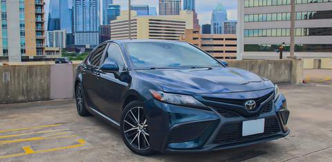 Toyota Camry 2021