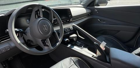 Hyundai Elantra 2025