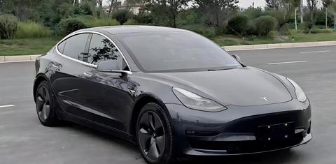 Tesla Model 3 2020