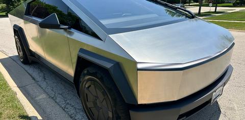 Tesla Cybertruck 2025