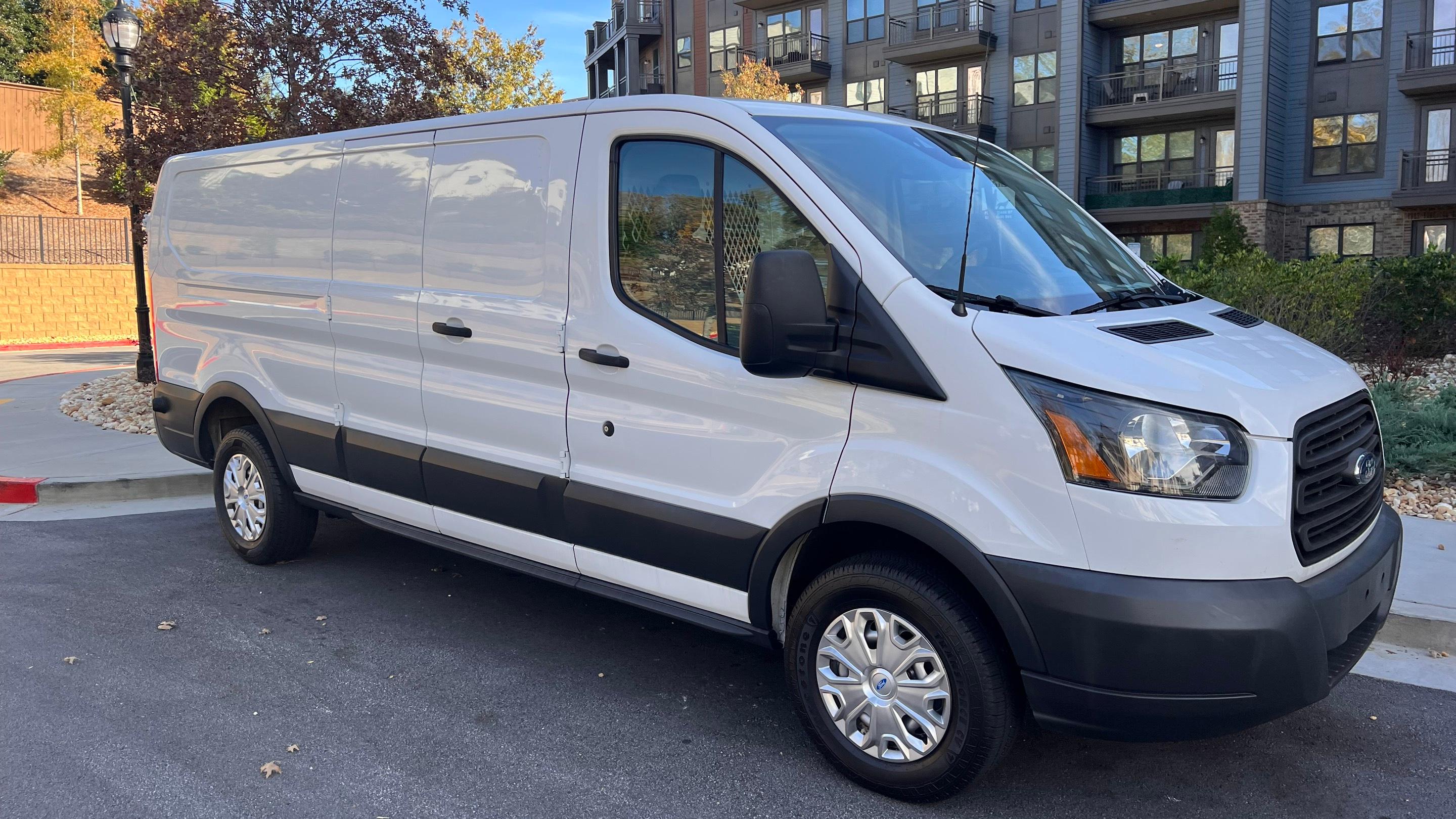 Ford Transit Cargo 2016 in 