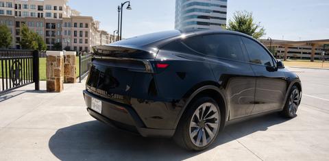 Tesla Model Y 2026
