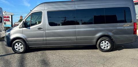Mercedes-Benz Sprinter 2024