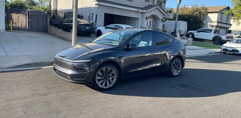 Tesla Model Y 2026