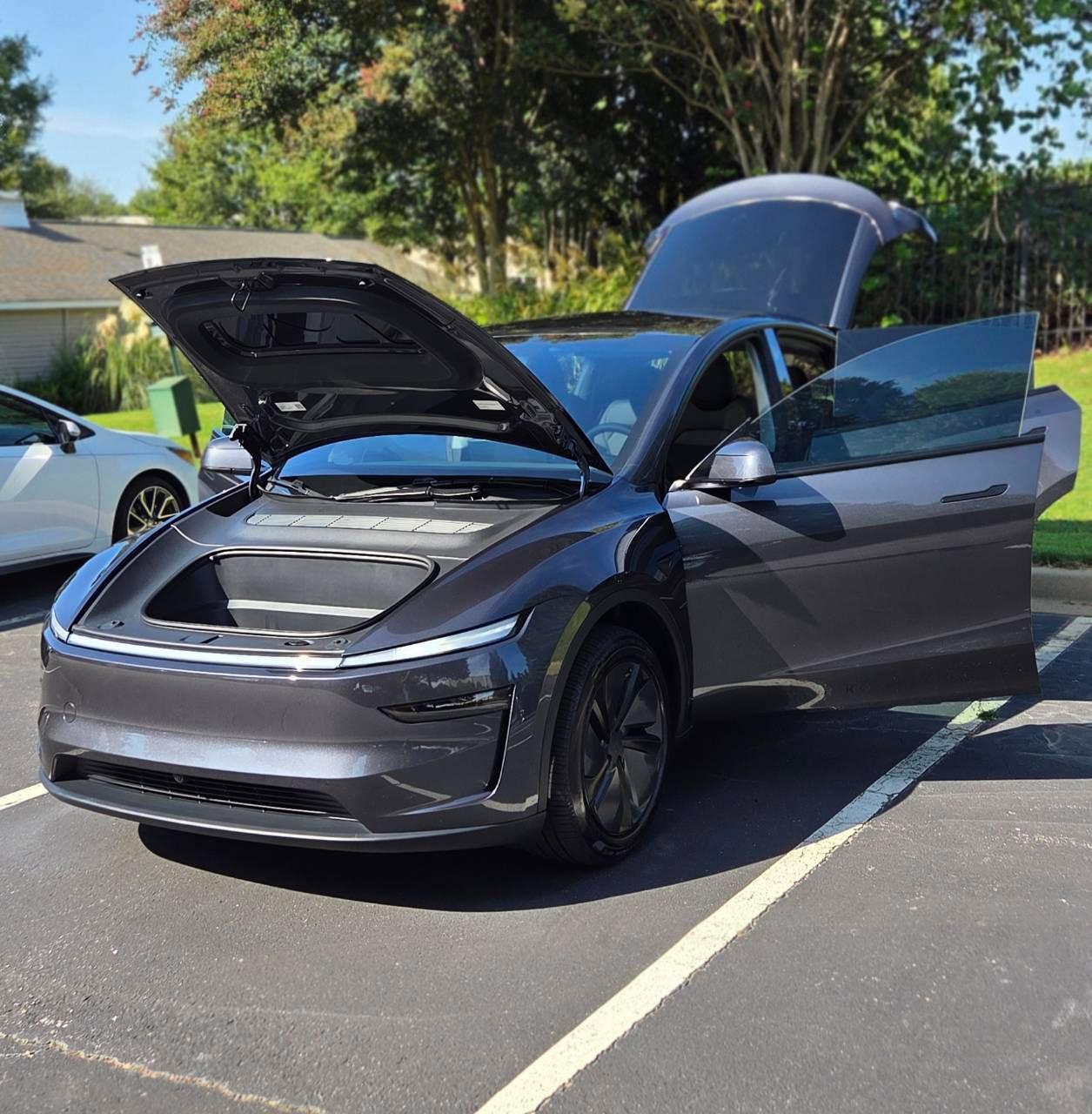 Tesla Model Y 2026 in Greenville, SC