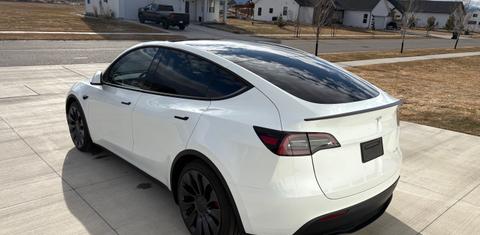 Tesla Model Y 2025