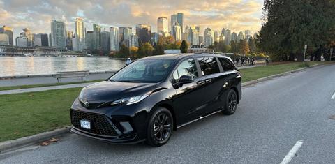 Toyota Sienna 2025