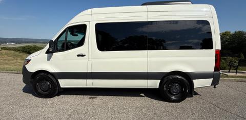 Mercedes-Benz Sprinter 2025