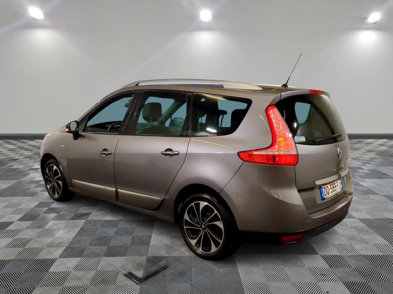 Renault GRAND SCENIC III 2015 à Fontaine-le-Port