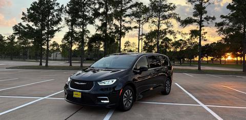 Chrysler Pacifica 2023