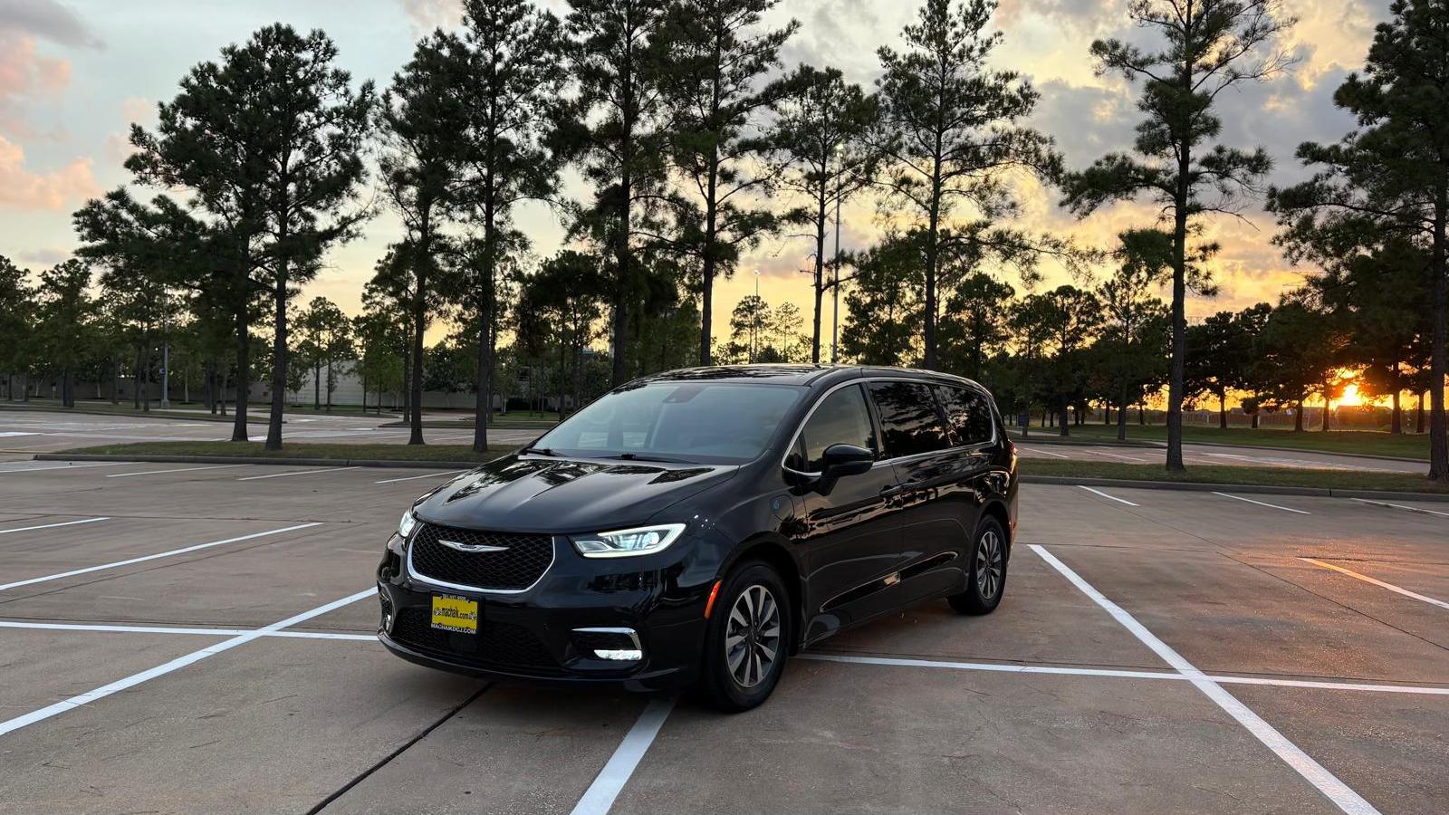 Chrysler Pacifica 2023 in Houston, TX