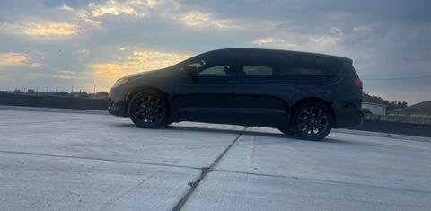 Chrysler Pacifica 2019