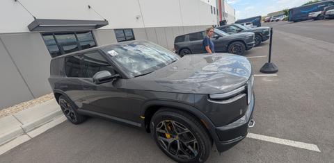 Rivian R2 2027