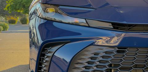 Toyota Camry Hybrid 2025