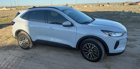 Ford Escape PHEV 2025