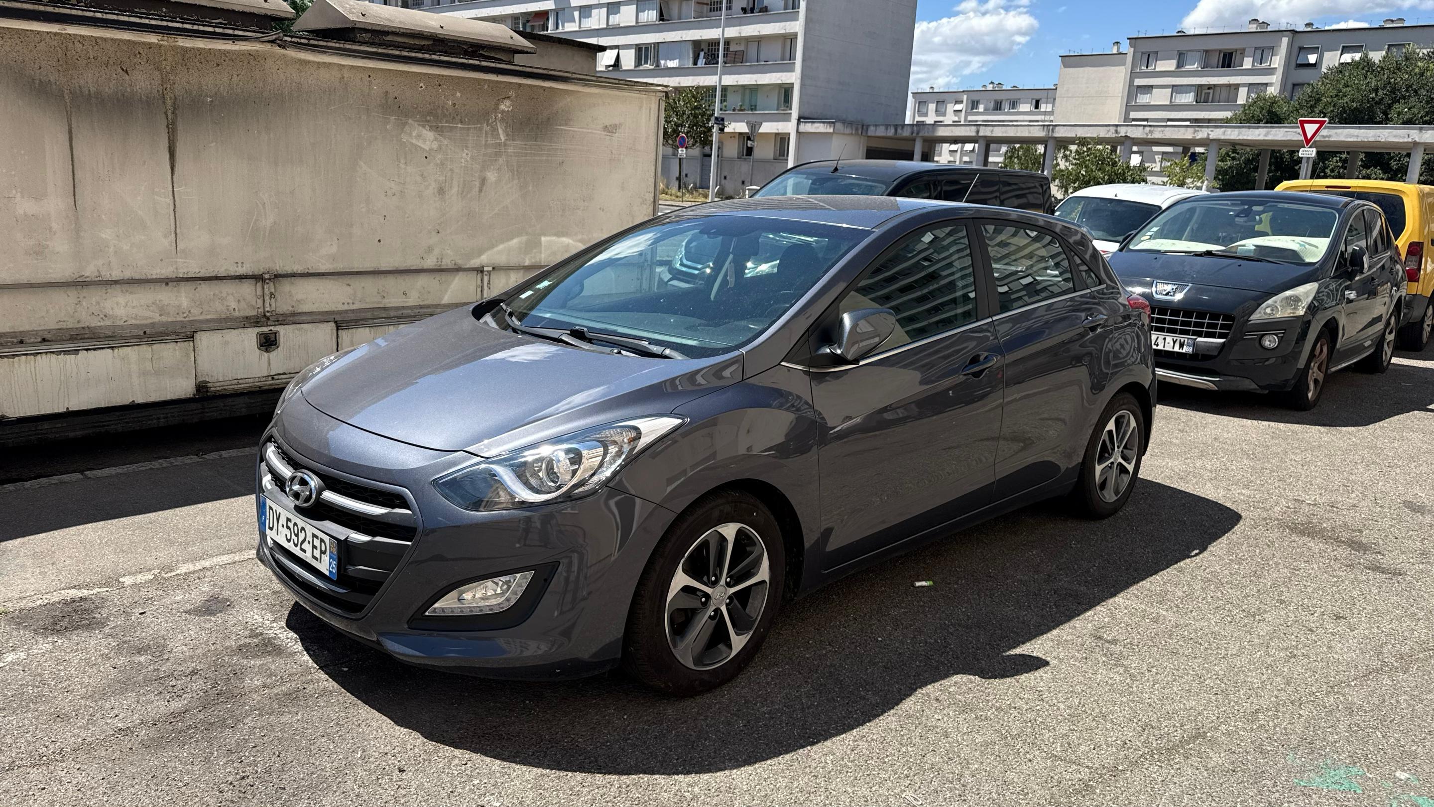 Hyundai i30 2015 in Lyon