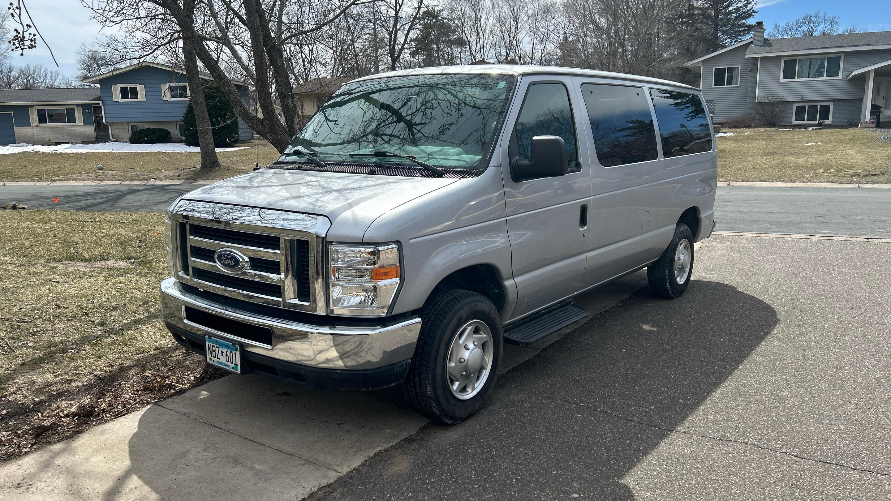 Ford Econoline 2014 in Anoka, MN