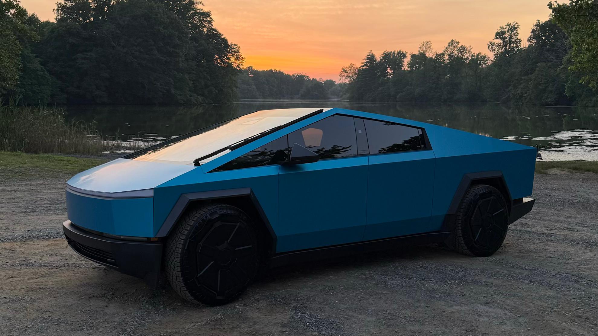 Tesla Cybertruck 2025 in 