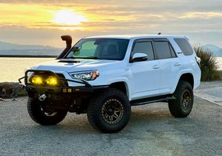 Toyota 4Runner car