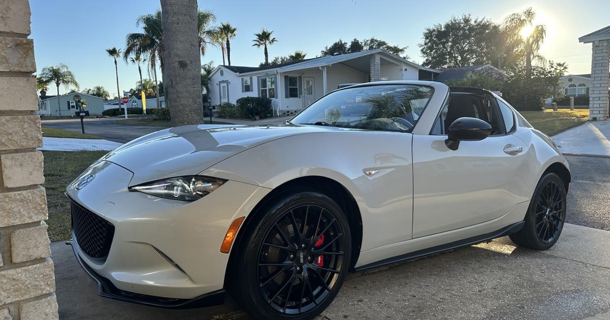 Mazda MX-5 Miata RF 2017 rental in Davenport, FL by Arthur | Turo