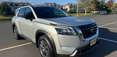 Nissan Pathfinder 2025