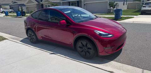 Tesla Model Y 2024