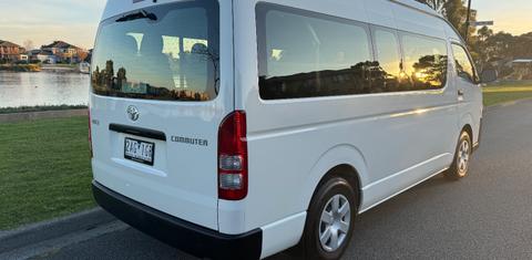 Toyota HIACE 2015