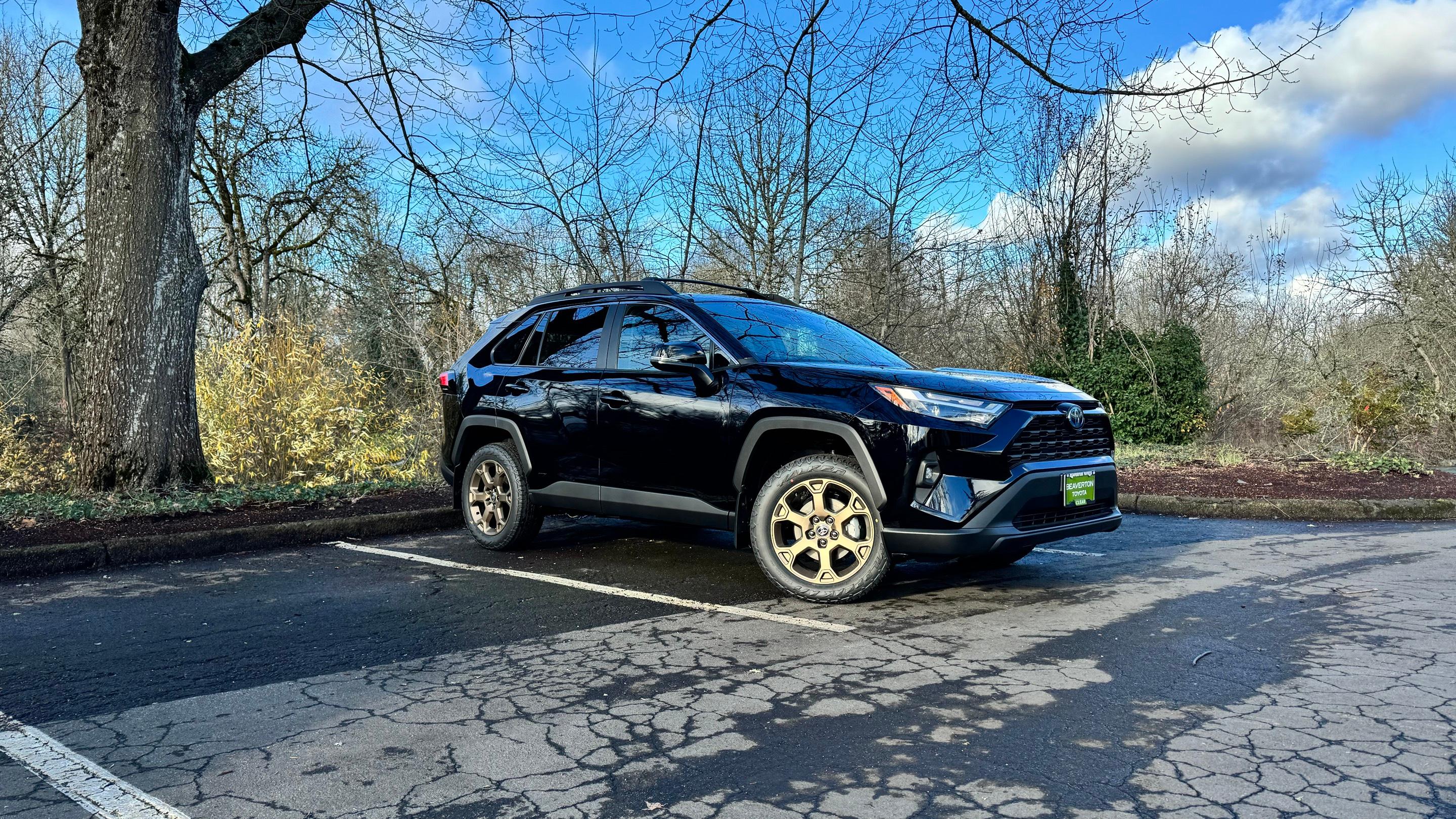 Toyota RAV4 Hybrid 2024 in Tigard, OR