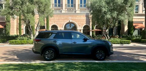 Nissan Pathfinder 2024