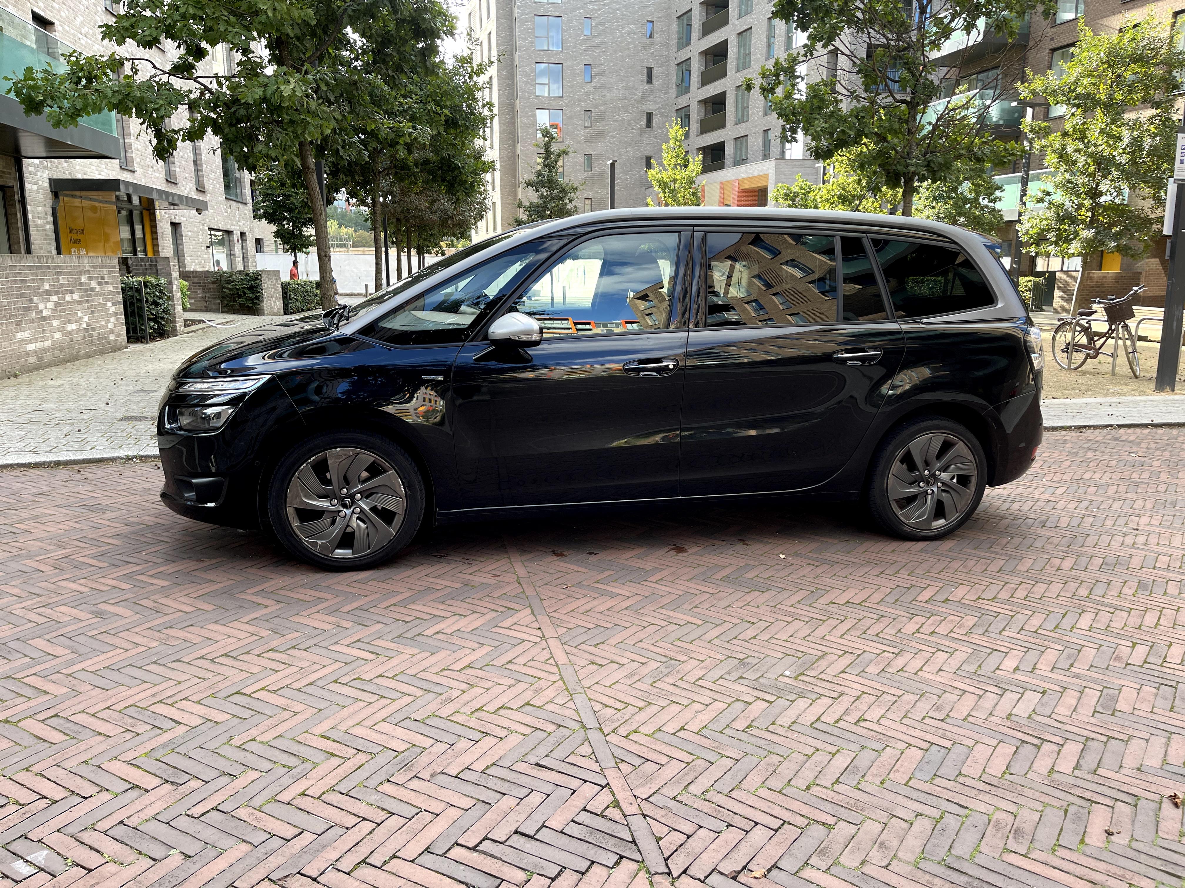 Citroen Grand C4 Picasso 2015 in London