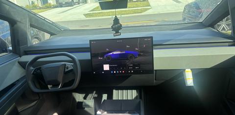 Tesla Cybertruck 2025
