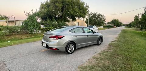 Hyundai Elantra 2020