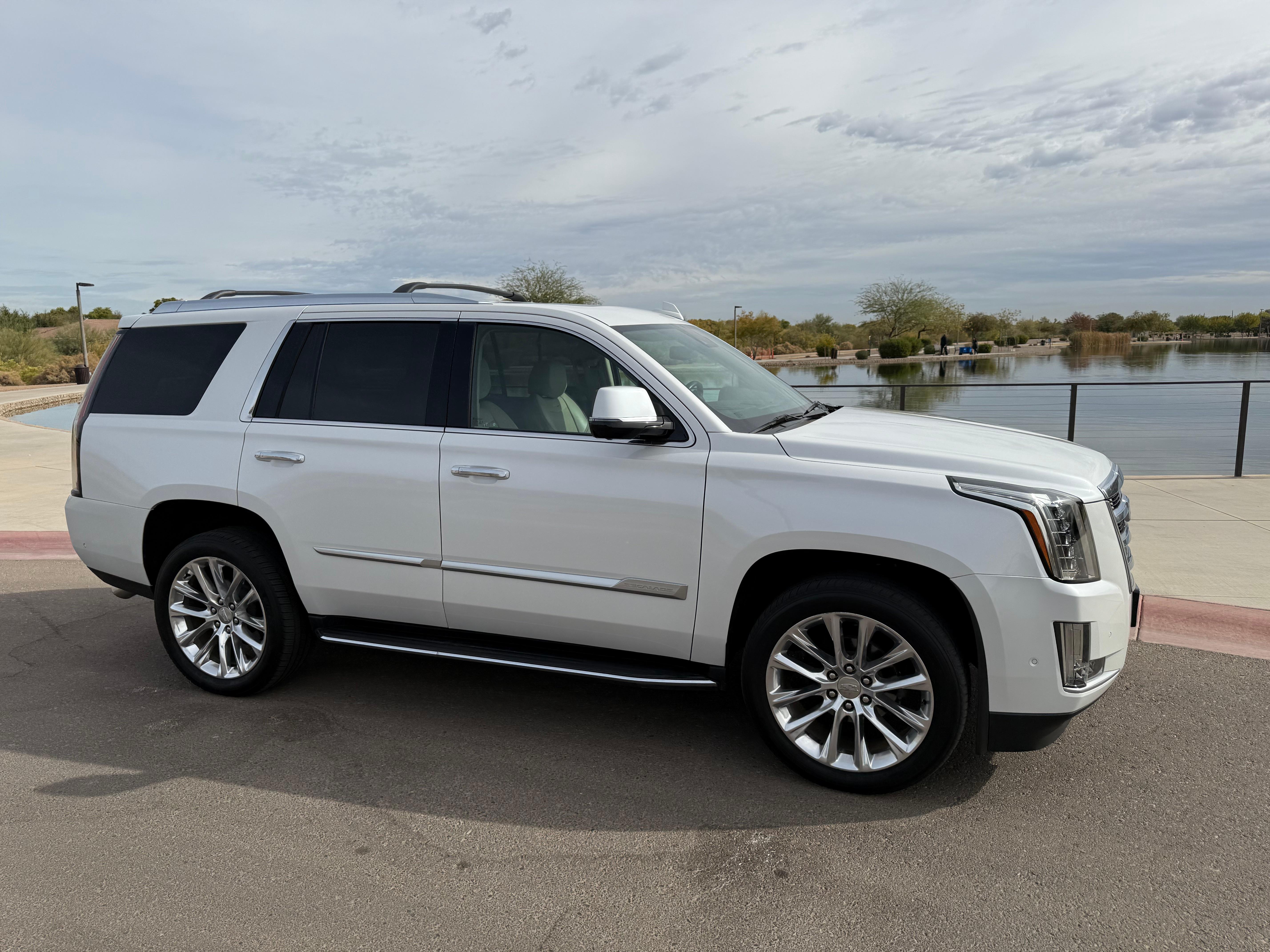 Cadillac Escalade 2020 in 