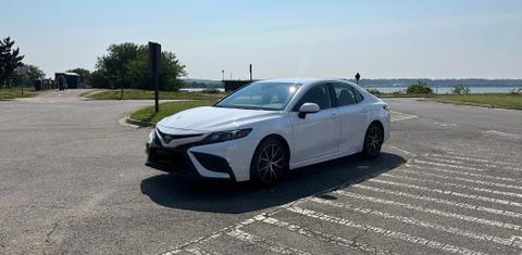 Toyota Camry 2021