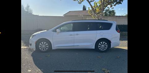 Chrysler Pacifica 2017