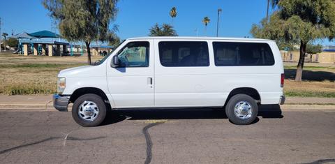 Ford E-Series Wagon 2011