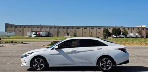 Hyundai Elantra 2023