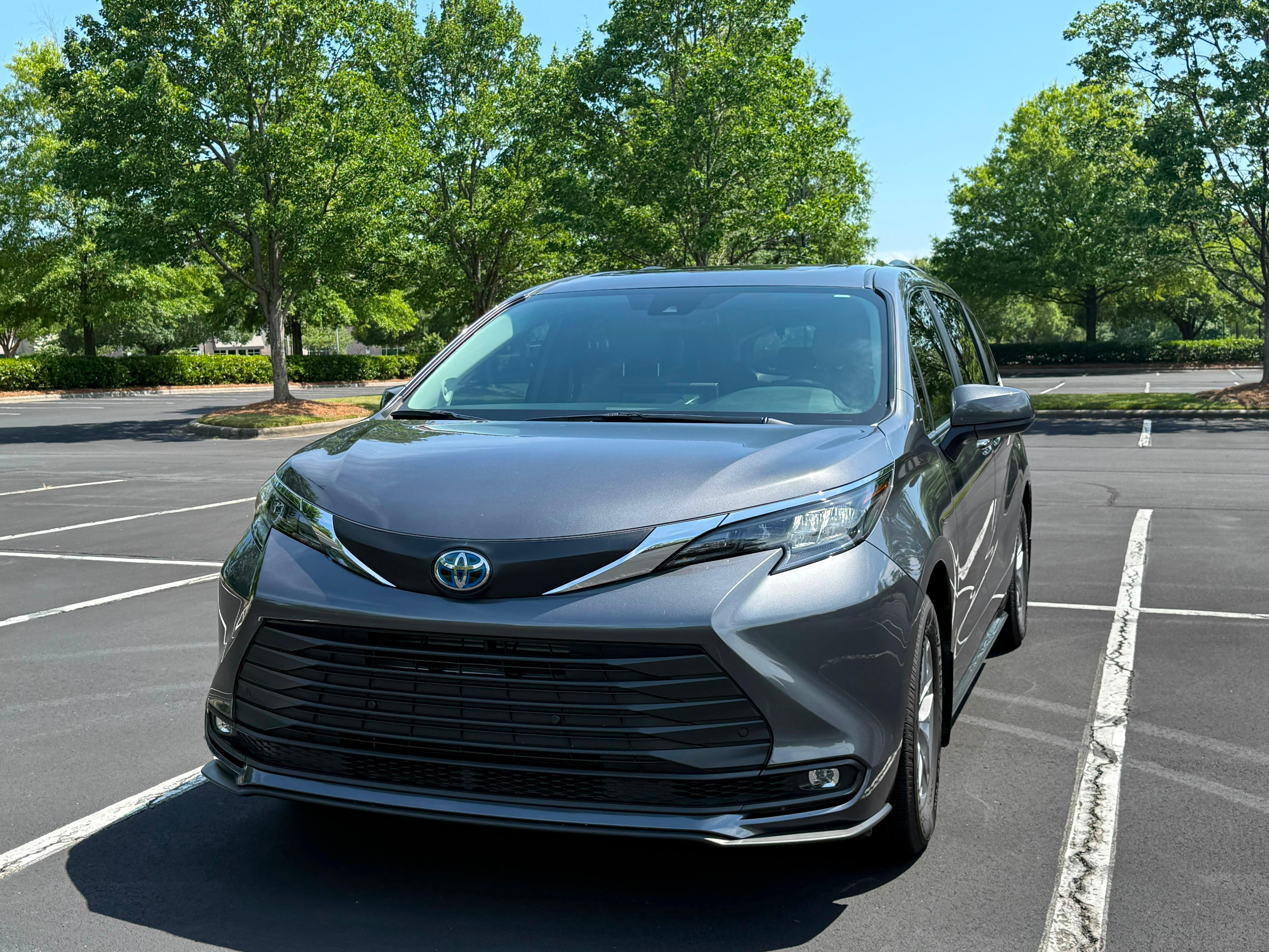 Toyota Sienna 2025 in Charlotte, NC