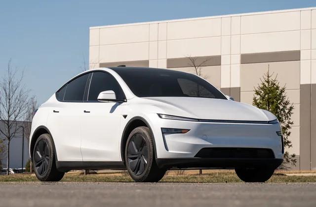 Tesla Model Y 2026 in Everett, MA