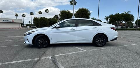 Hyundai Elantra 2022