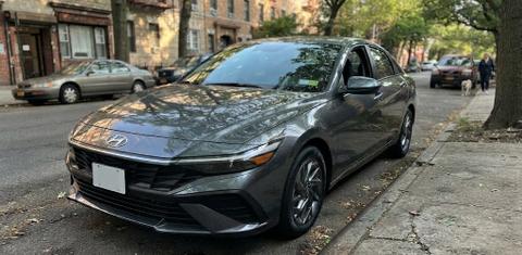 Hyundai Elantra 2024
