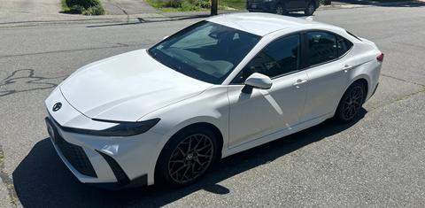Toyota Camry Hybrid 2025