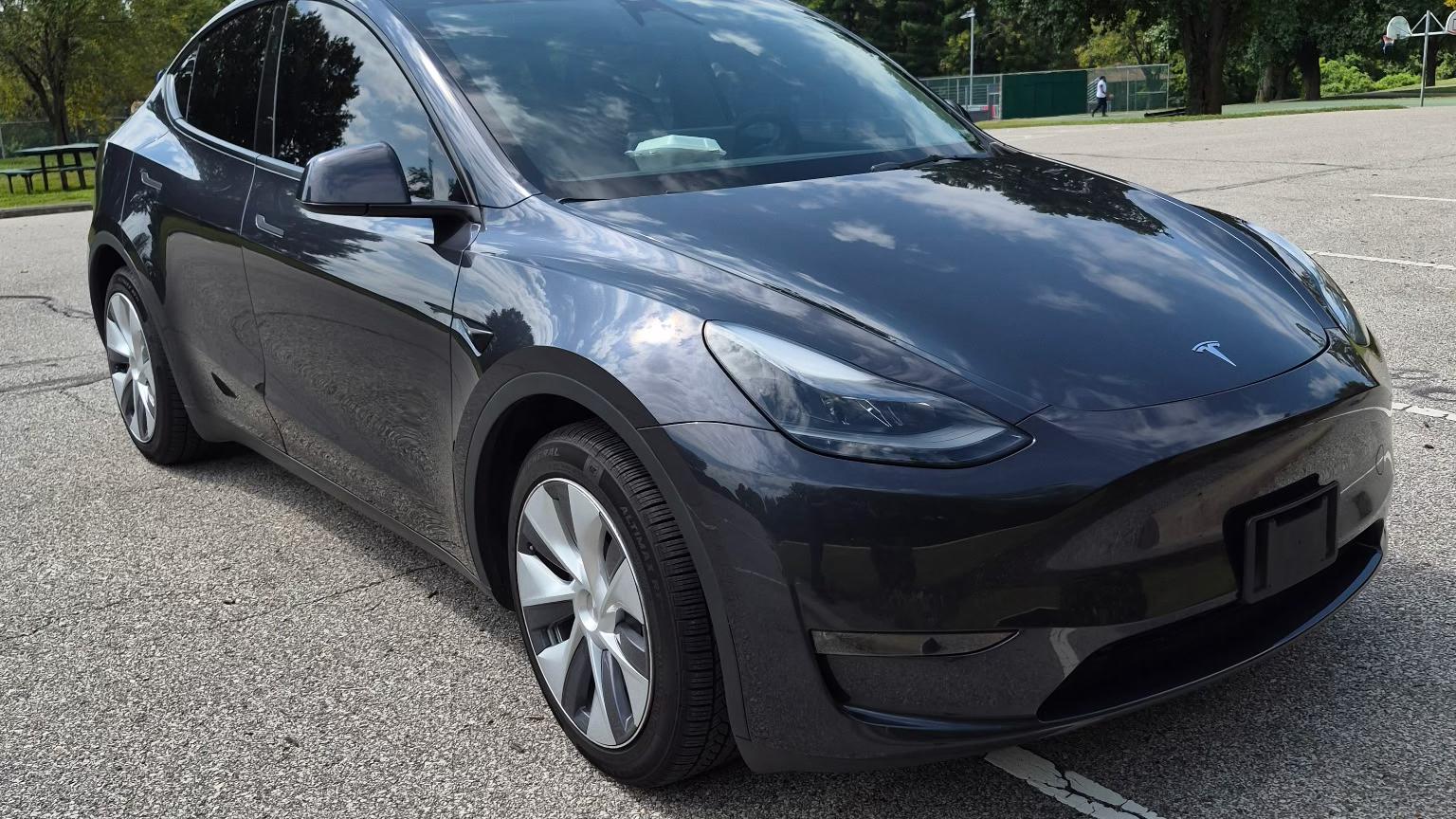Tesla Model Y 2024 in Florissant, MO
